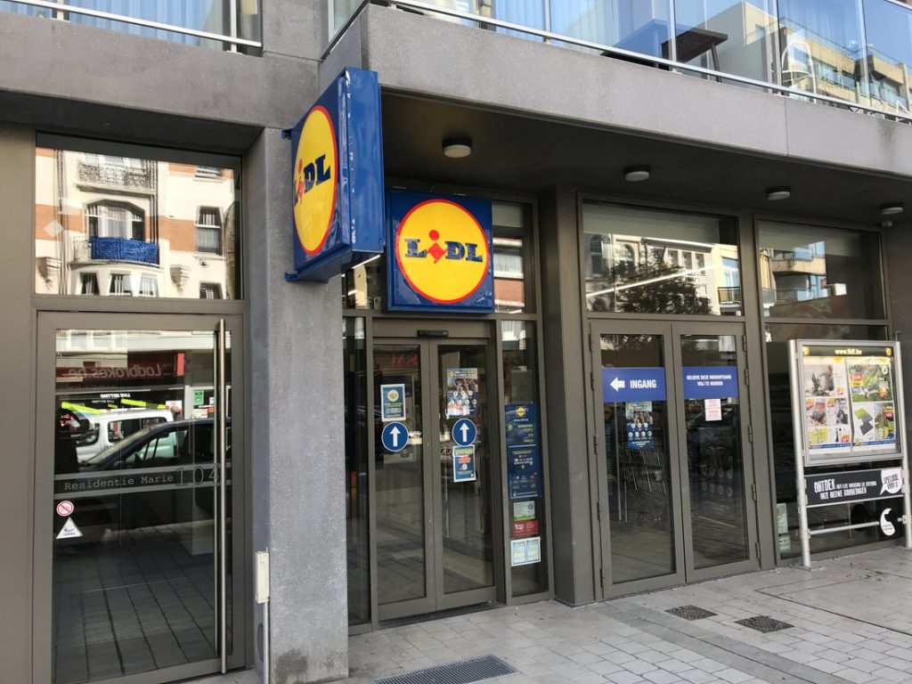 The labor union shuts down Lidl warehouses on Friday