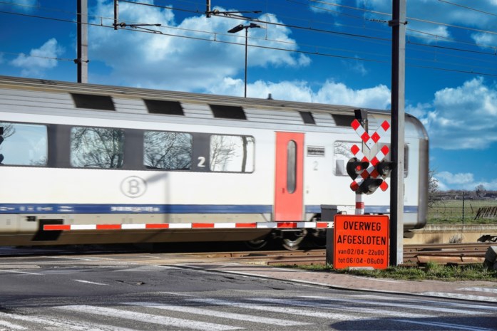 Hogere boetes voor wie spooroverweg oprijdt zonder ruimte om door te rijden