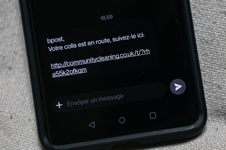 More than 9000 smartphones are already infected with the "bpost virus" via SMS
