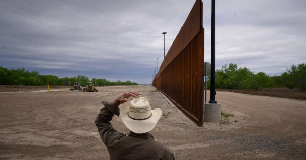 Pentagon halts construction of Trump border wall |  abroad