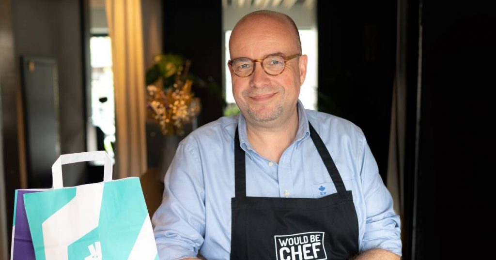 Radio host Sven Ornelis has opened a pop-up restaurant in Ghent, but you can only order at Deliveroo |  Ghent