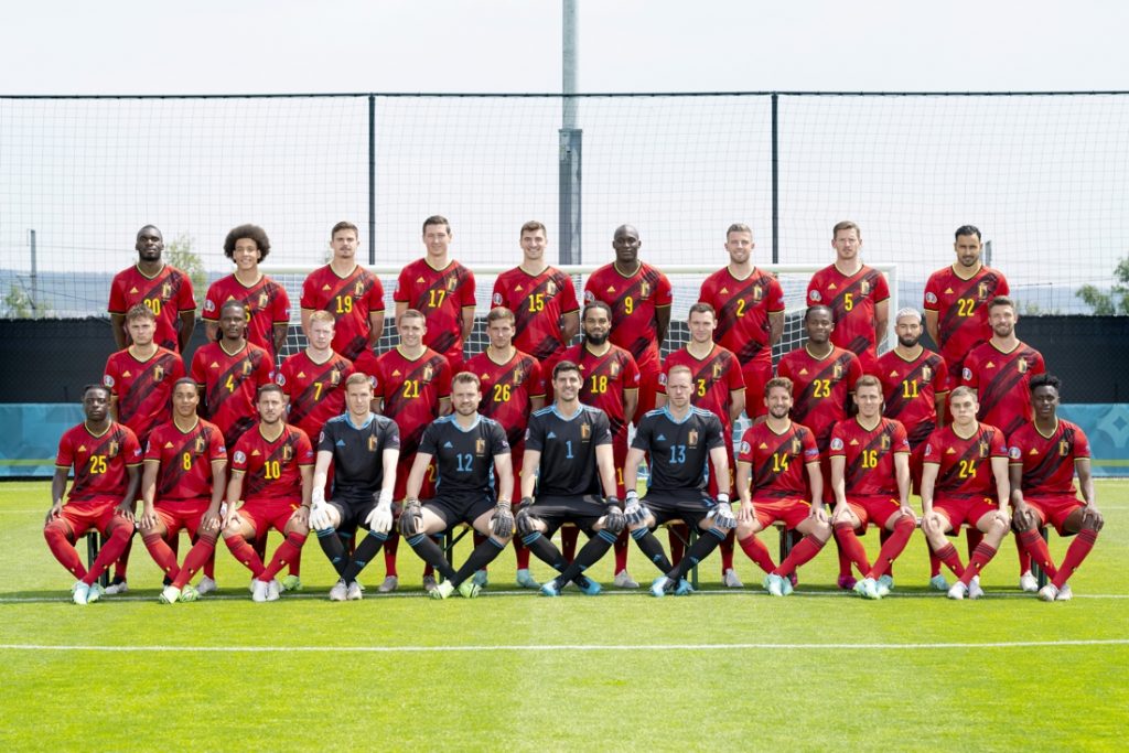 Here it is: the official team photo of the Red Devils...