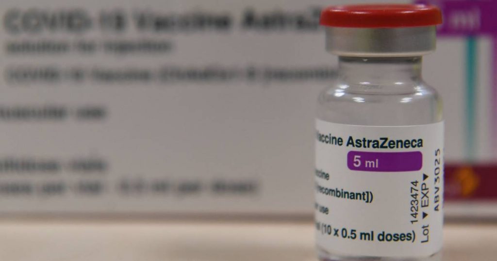 At-risk patients over 65 can be given a second dose of AstraZeneca thanks to 700,000 vaccines delivered: this is how you do it |  interior