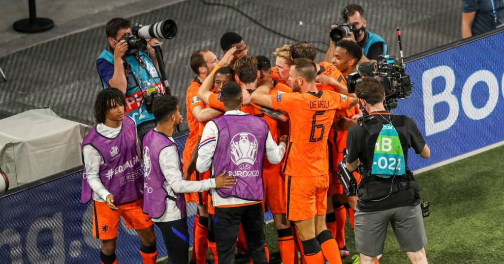 Crisis averted in time: Orange crosses the line in crazy final win over Ukraine |  European Football Championship (11 June - 11 July)