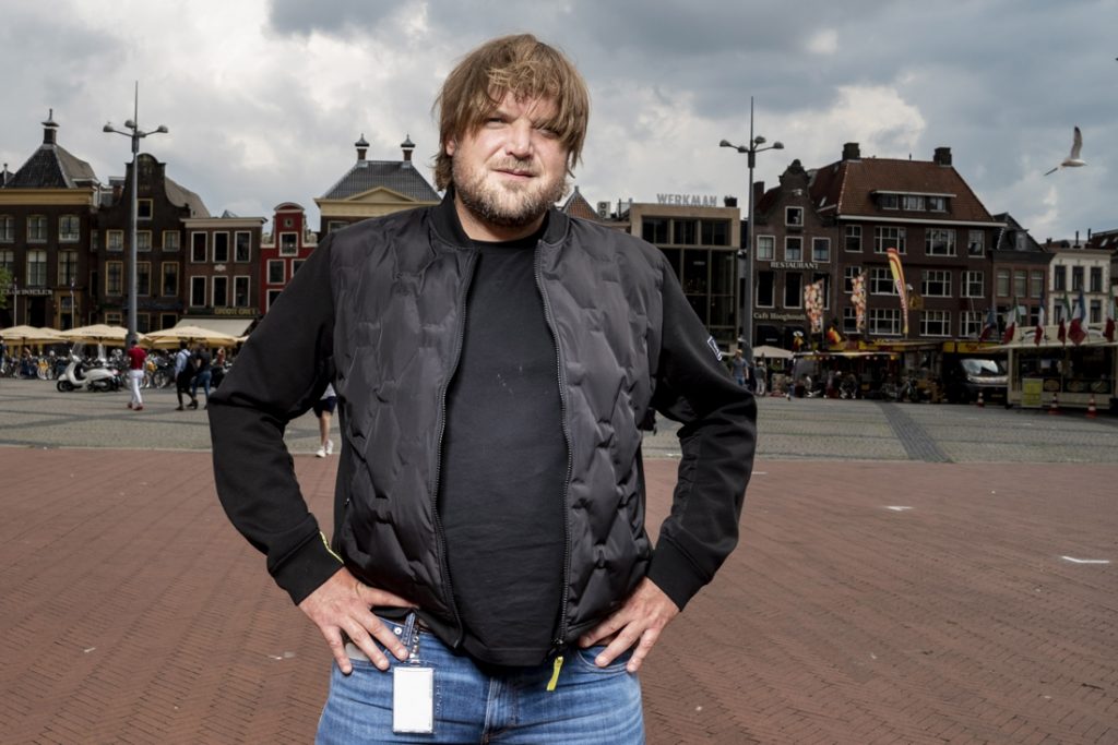 Huis van Nederlandse journalist bekogeld met molotovcocktails