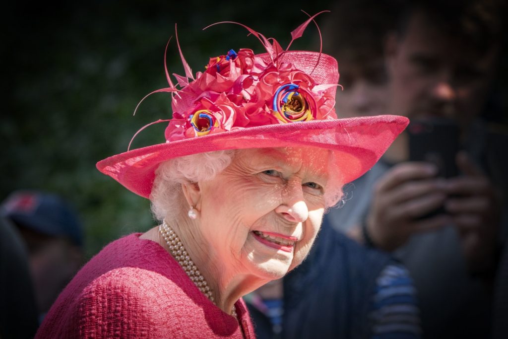 The Queen was fed up with this: “The staff have been instructed to speak ...