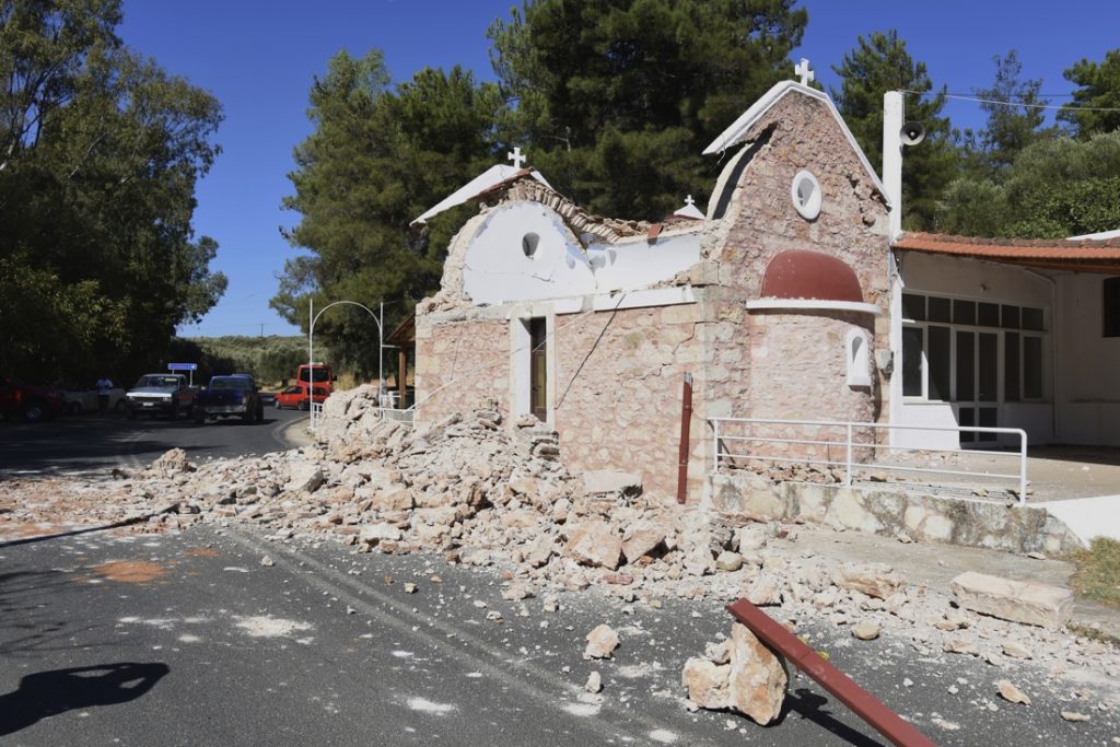 Great earthquake hits Crete, at least one person died in the avalanche