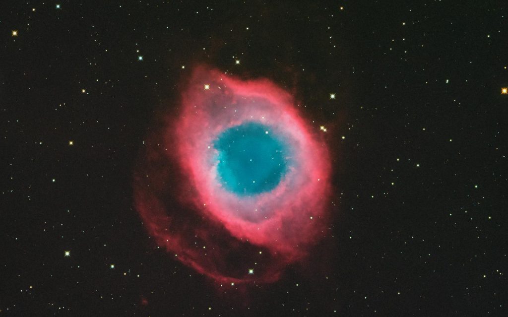 Have you always wanted to see a green cloud?  At the end of this month, the Helix Nebula can be admired in the Netherlands at night