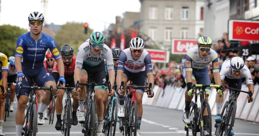 short rate.  Jacobsen beats Meus at Eurométropole - Amstel Gold Race and Paris-Roubaix swap dates |  Cycling