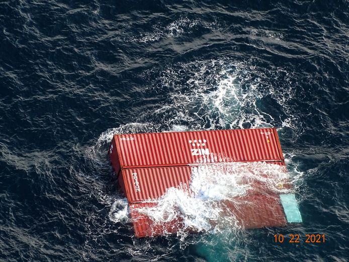 Several containers fell into the sea.