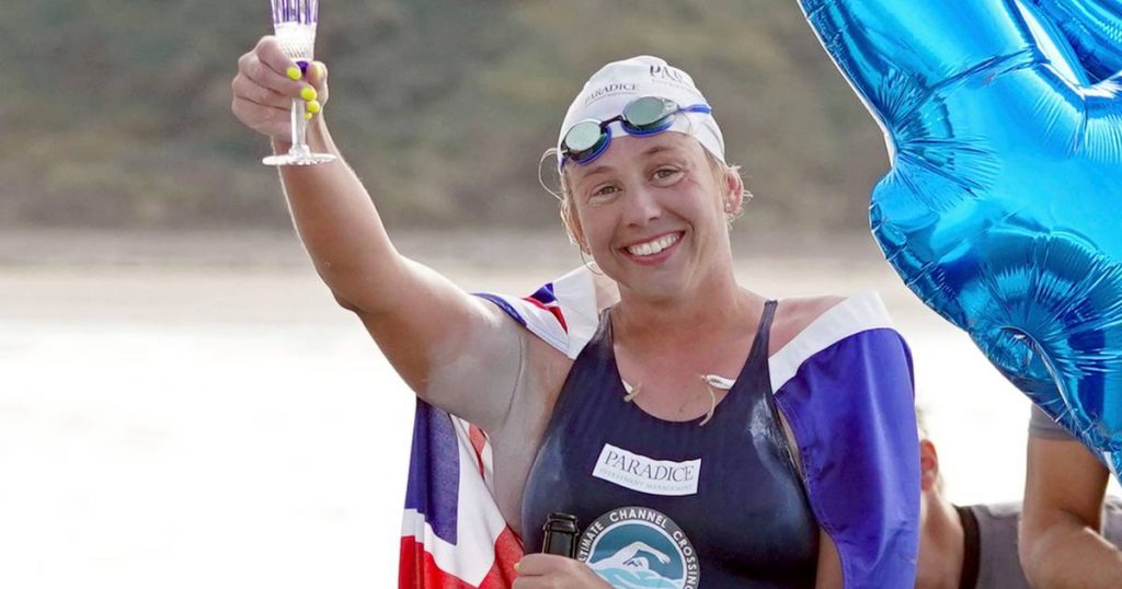 An Australian swims from England to France for the 44th time and sets a world record |  Abroad
