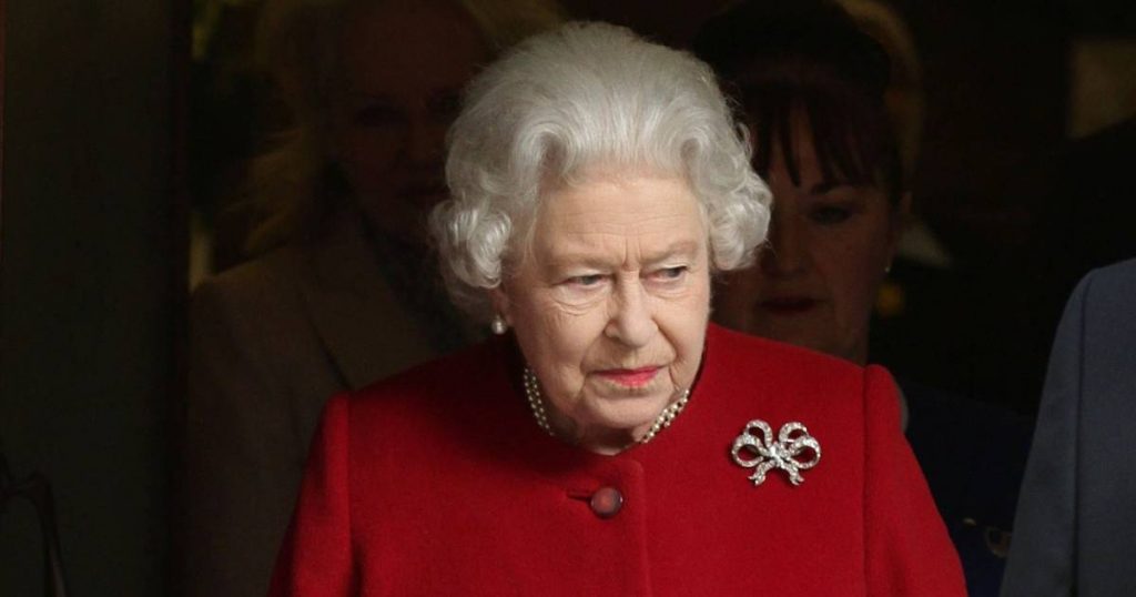 British press baffled by Buckingham Palace 'lies' about Queen's hospitalization |  Property