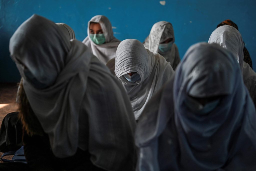 Taliban ban Afghan women from traveling long distances alone