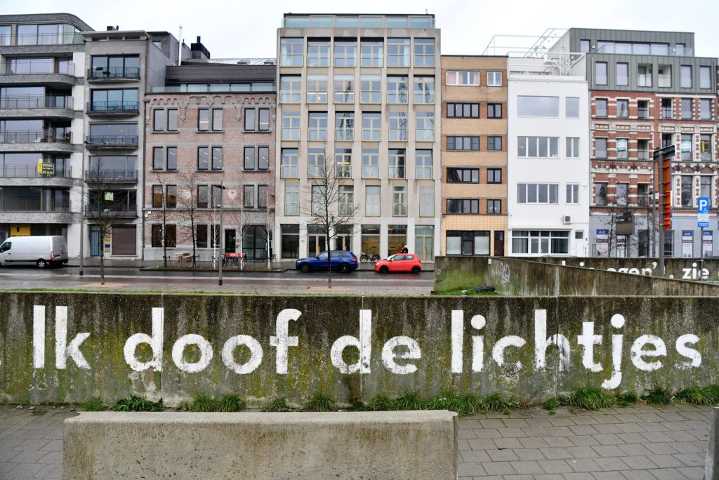 No more Antwerp's new poet: "We will work with a group of poets" (Antwerp)