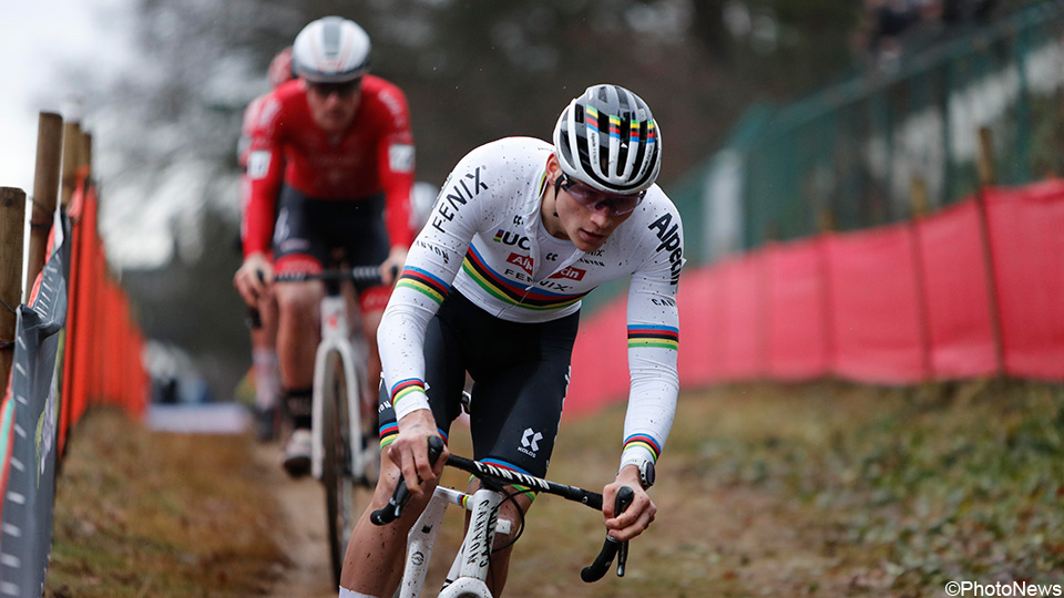 Adrie van der Poel: "There is nothing wrong with Mathieu having to adjust his ambitions" Cyclocross