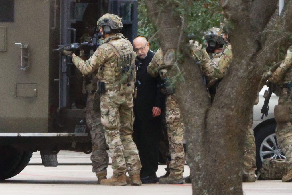 Texas synagogue hostage ends after 11 a.m., unsub is dead
