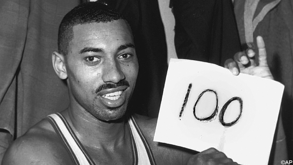 100 points Wilt Chamberlain, the best NBA record?  "Maybe it's never broken" |  NBA