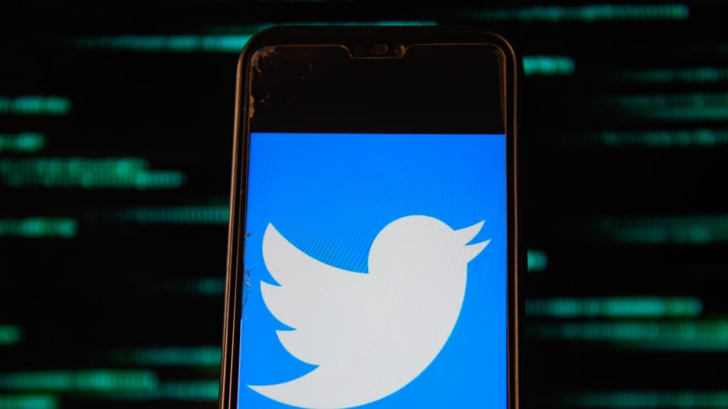 Twitter is checking the ability to tweet together