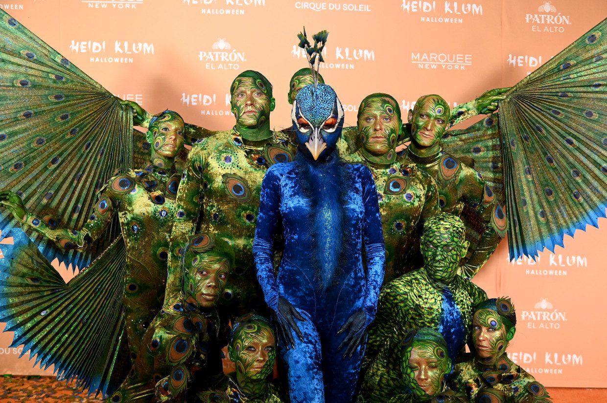 Heidi Klum and her entourage are like a gorgeous peacock.  Getty Images photo of Heidi Klum