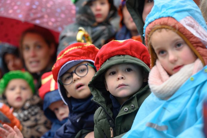 Children waiting for Sinterklaas in Het Steen.