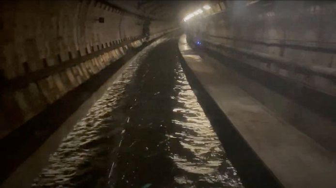 Picture of tunnel tube overflow.