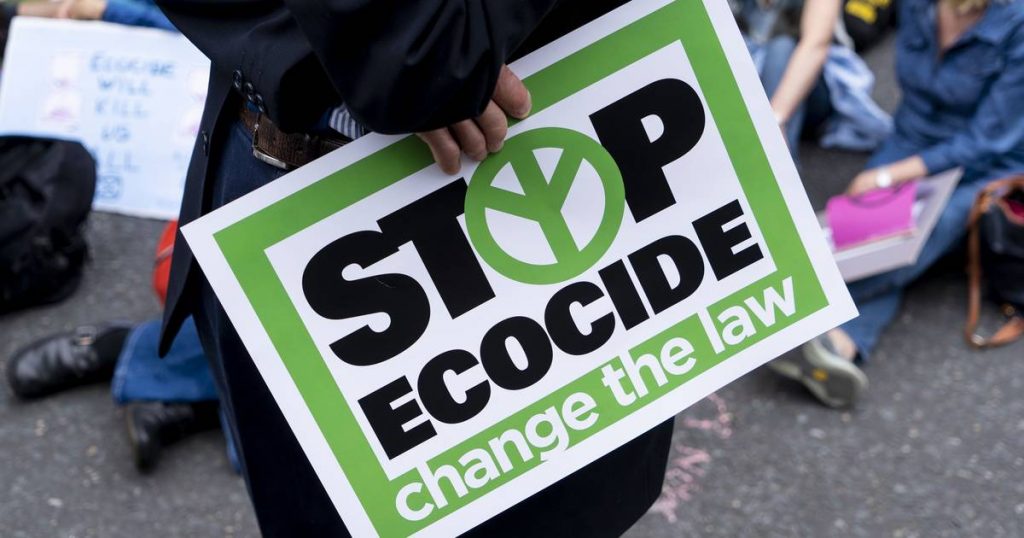 France agrees to introduce the crime of "environmental genocide" |  abroad
