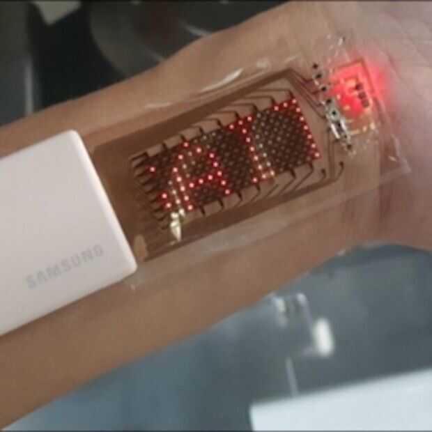 Samsung develops an extendable OLED display