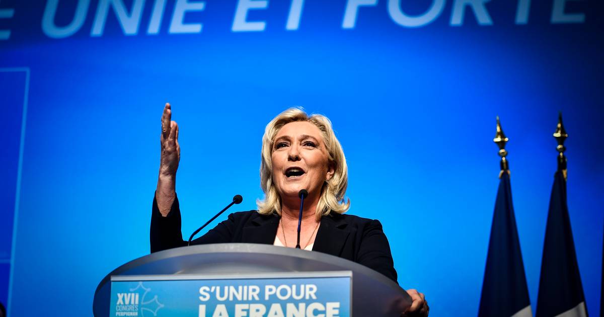 Marine Le Pen keeps her promise to purge the French far ...