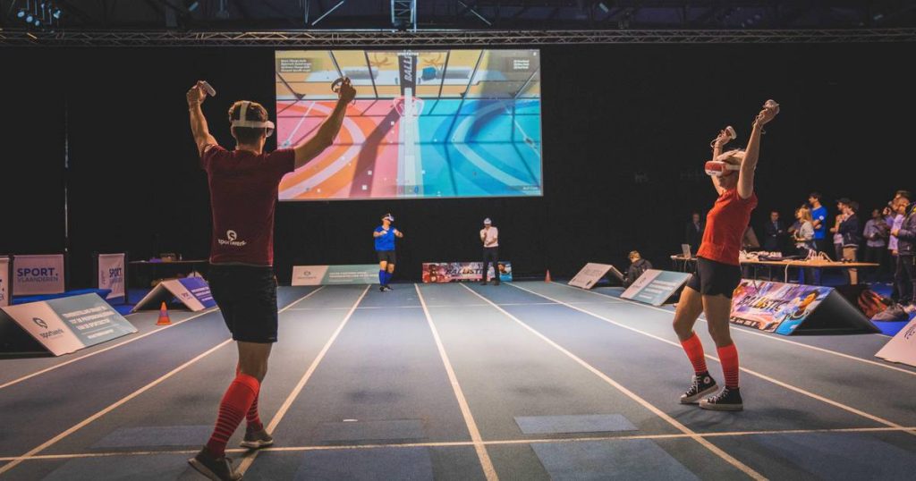 Something in between padel, games and beach volleyball: "Ballistic" is the first virtual reality sport (and you can play it in Ghent) |  Ghent