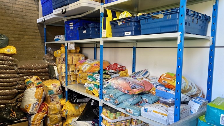 Golden tip needed for an animal food bank with more storage space