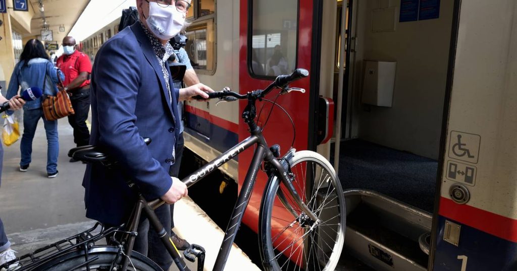 New trains must have at least eight bike spaces as of 2025|  the interior