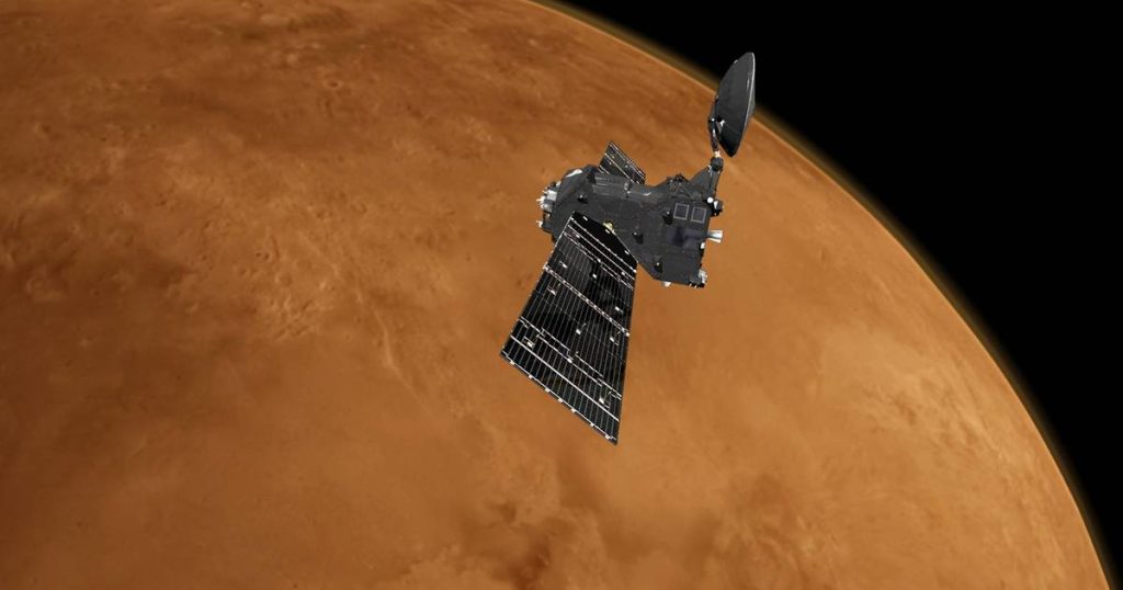 Space probe discovers groundwater area 'large as Holland' in Mars Grand Canyon |  Science