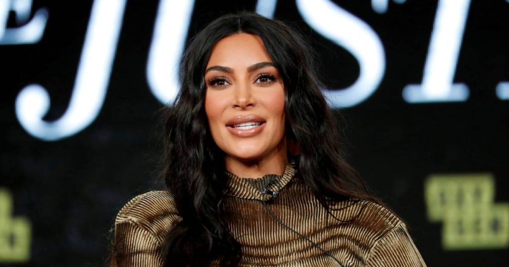 Kim Kardashian posts a picture of her daughter and niece, although the latter looks like it was photoshopped |  celebrities
