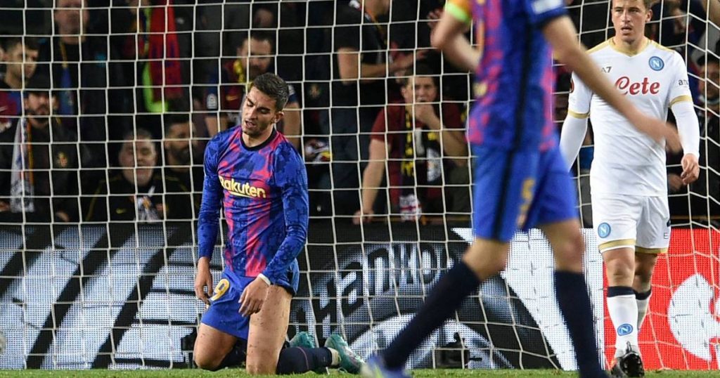Barcelona hits his foot and stumbles against effective Napoli |  European League