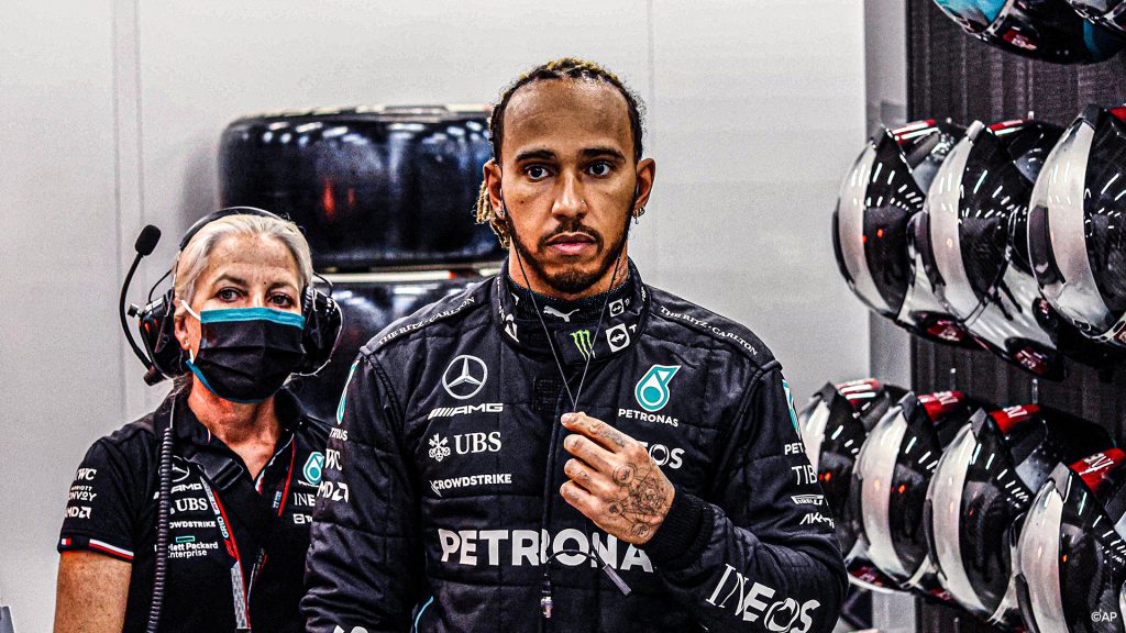 For the first time in forever, Lewis Hamilton has been very slow: What's going on?  † Formula 1