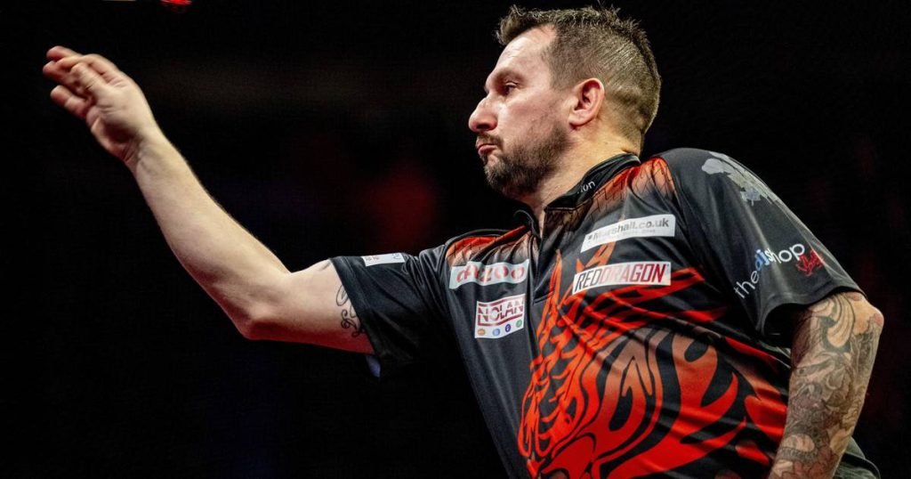 Clayton wins in the eighth round of the English Premier League, Van Gerwin slams the wind after early exit |  More sports