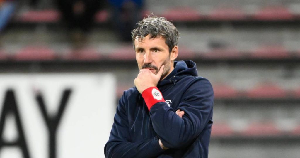 ANTWERP-PORTO LIVE (Wednesday, 9pm on VTM2 and VTMGO).  How does Mark van Bommel view the decisive match?  |  soccer