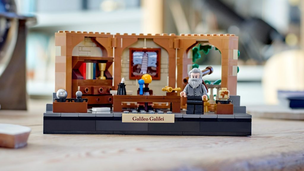 LEGO pays tribute to science with a free set