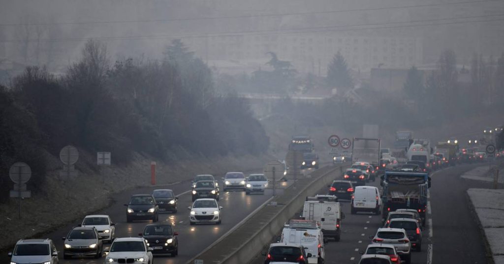 A French report says that the creation of low-emission zones has been successful in six European countries