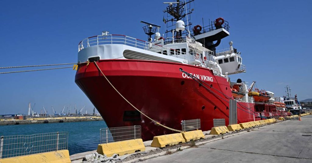 Ocean Viking rescues 128 migrants in the Mediterranean |  outside
