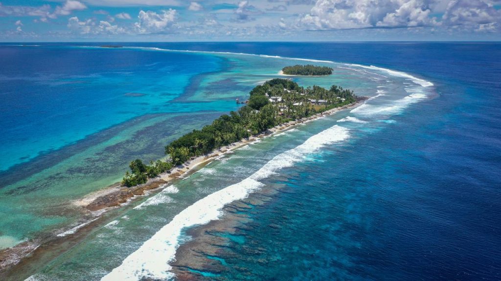 Residents of the endangered Tuvalu archipelago receive "climate asylum" in Australia |  climate