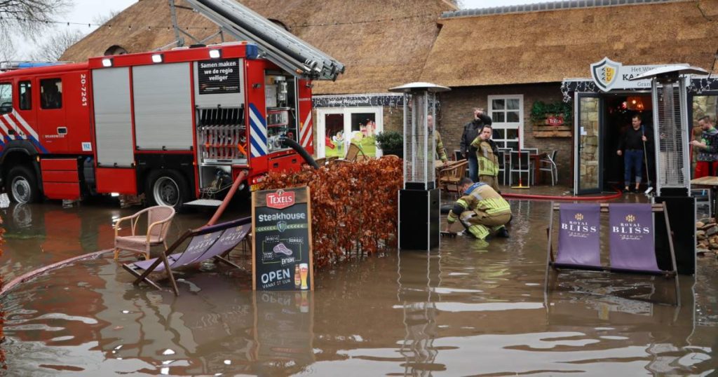 Floods due to continuing rains in the Netherlands: Streets and theme parks are flooded, and Christmas activities have been cancelled  outside