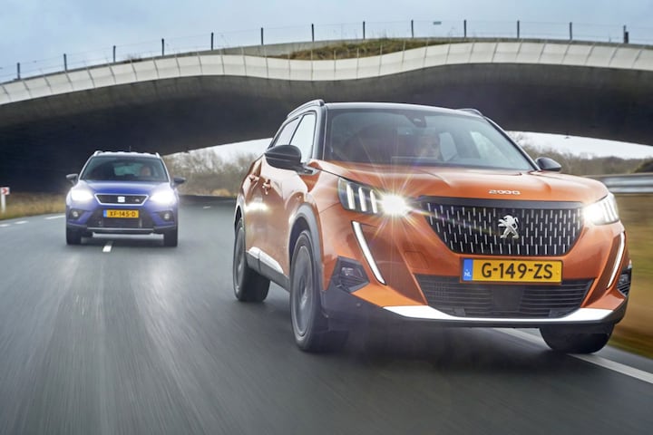 Seat Arona Peugeot 2008 Cross