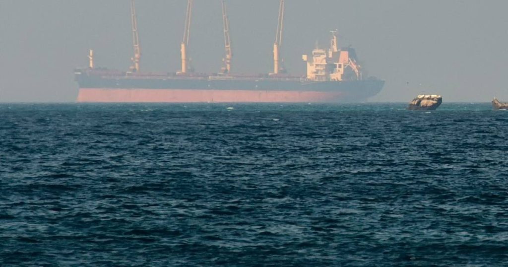 Iran says it will seize “the oil tanker that was attacked” in the Gulf of Oman |  outside