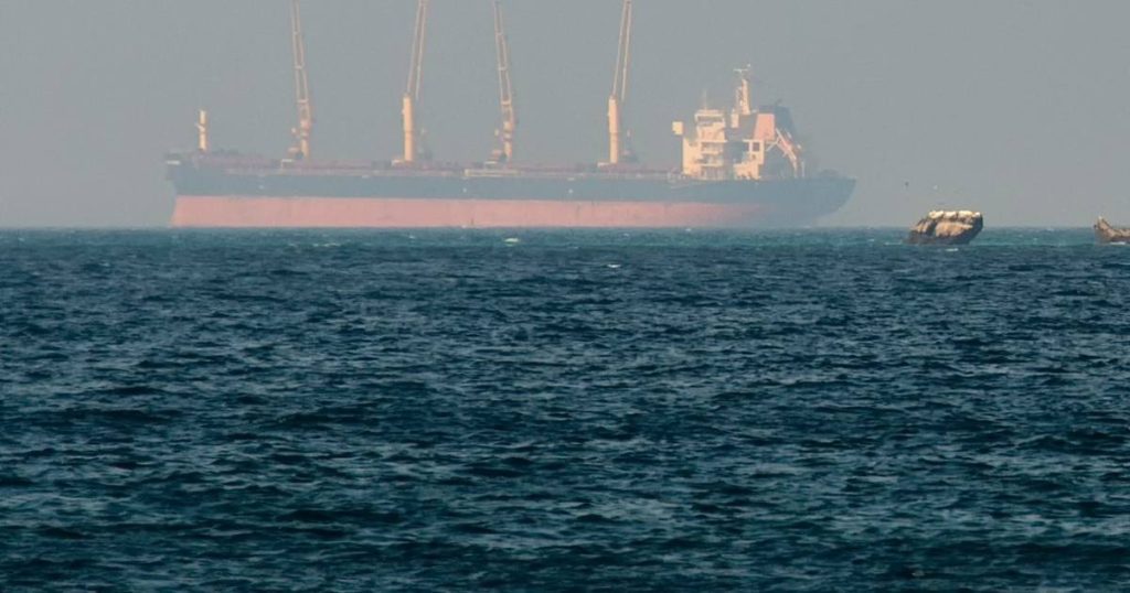 Iran says it will seize “the oil tanker that was attacked” in the Gulf of Oman |  outside