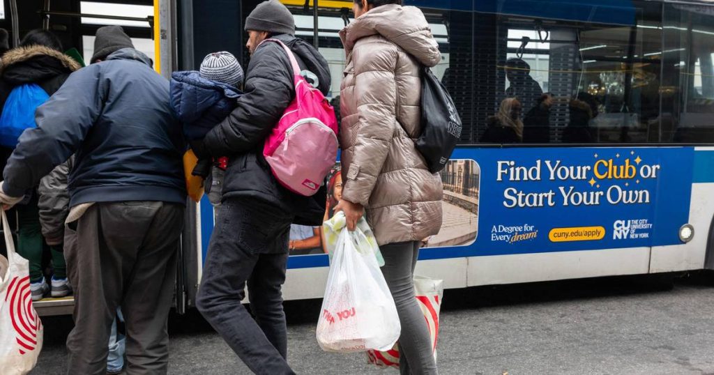 New York files lawsuit against bus operators transporting immigrants from Texas to the city |  outside