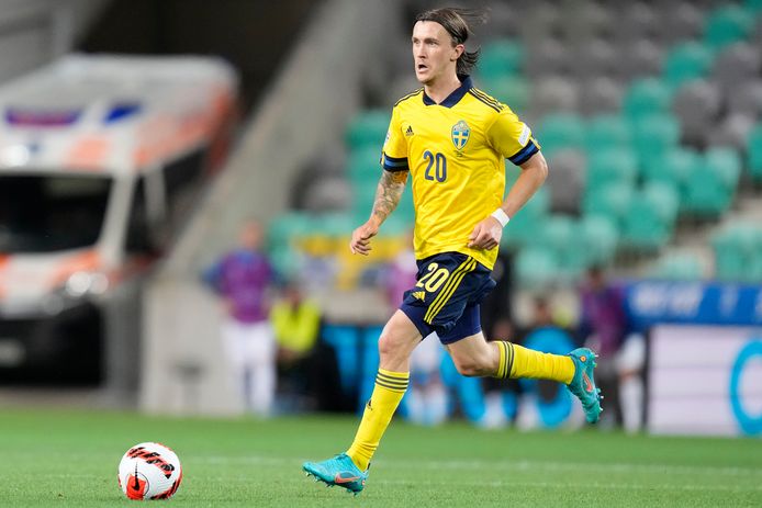 Olsson in a Sweden shirt.