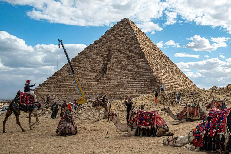 Archaeologists fear that the Egyptian pyramid will become a Disney attraction with a layer of granite
