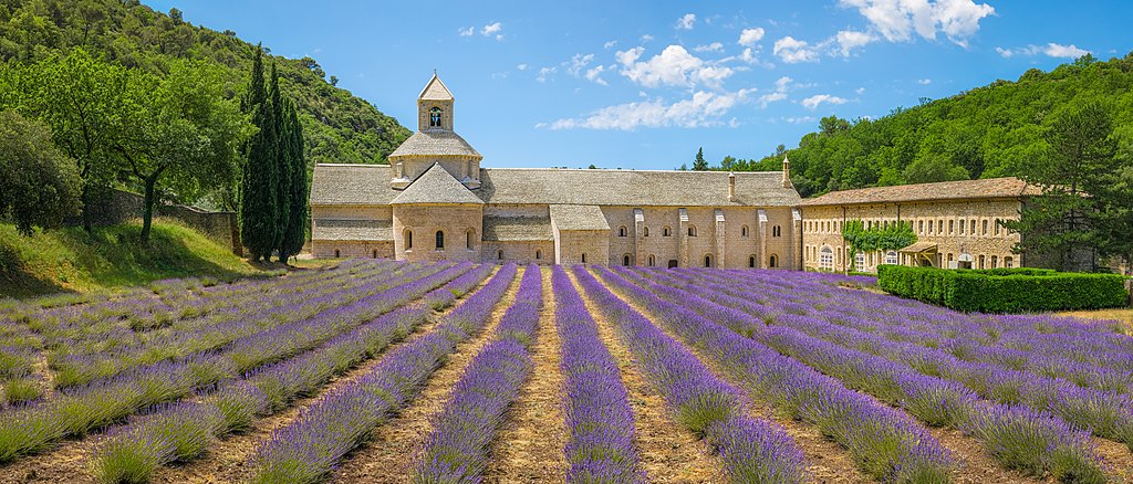 The explosion of spiritual retreats in France