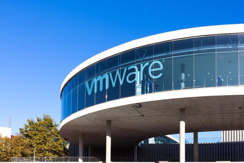 VMware warns of vulnerable and outdated plugins